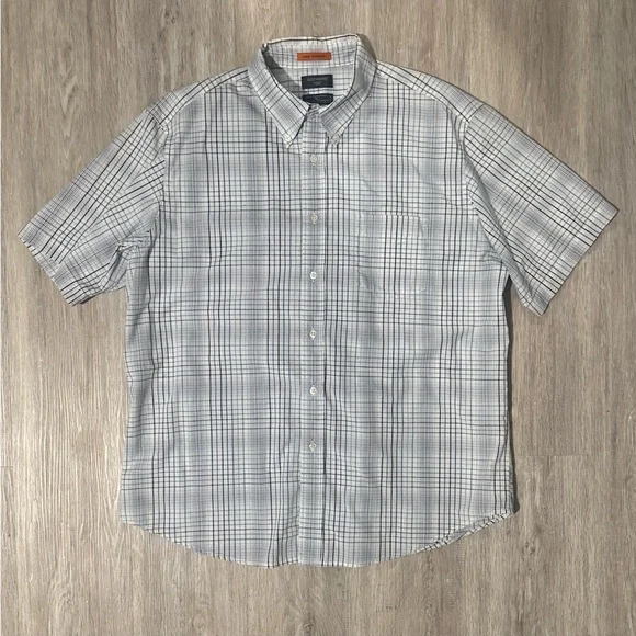 Dockers, vintage blue and white short sleeve button up. - Picture 1 of 4